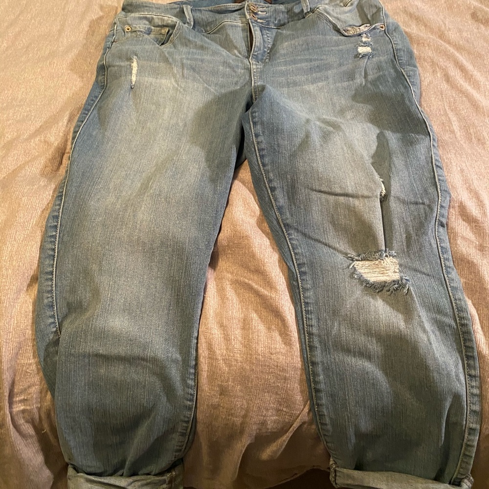 Torrid cropped jeans boyfriend cut